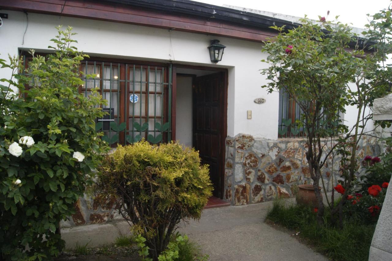 ウシュアイア Casa Elena Bed & Breakfast エクステリア 写真